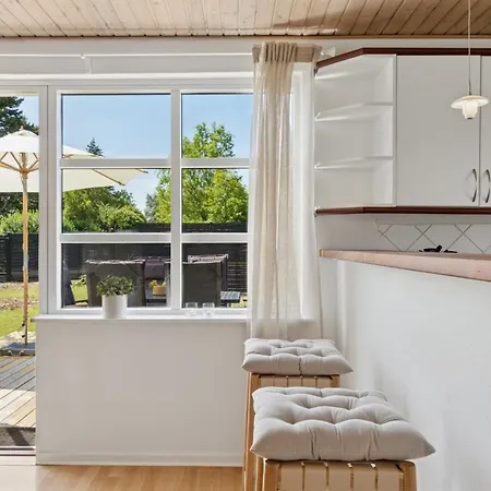 Dom wakacyjny Annabeth - 850m From The Sea By Interhome *
